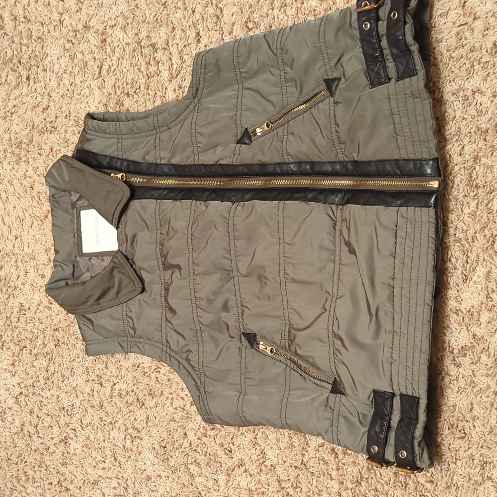 Maurices XL Green Zipper Vest